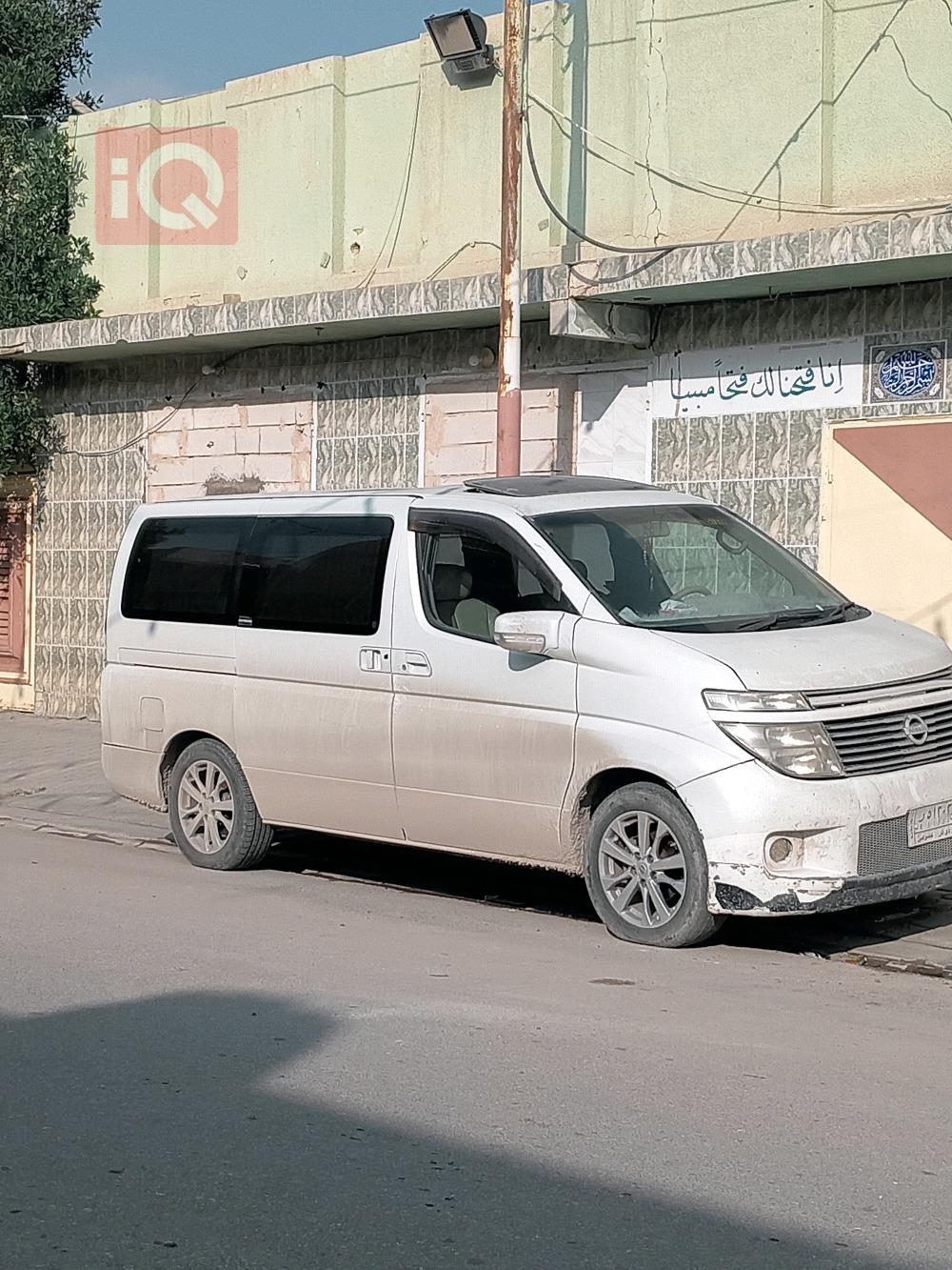 نیسان ئێلگراند